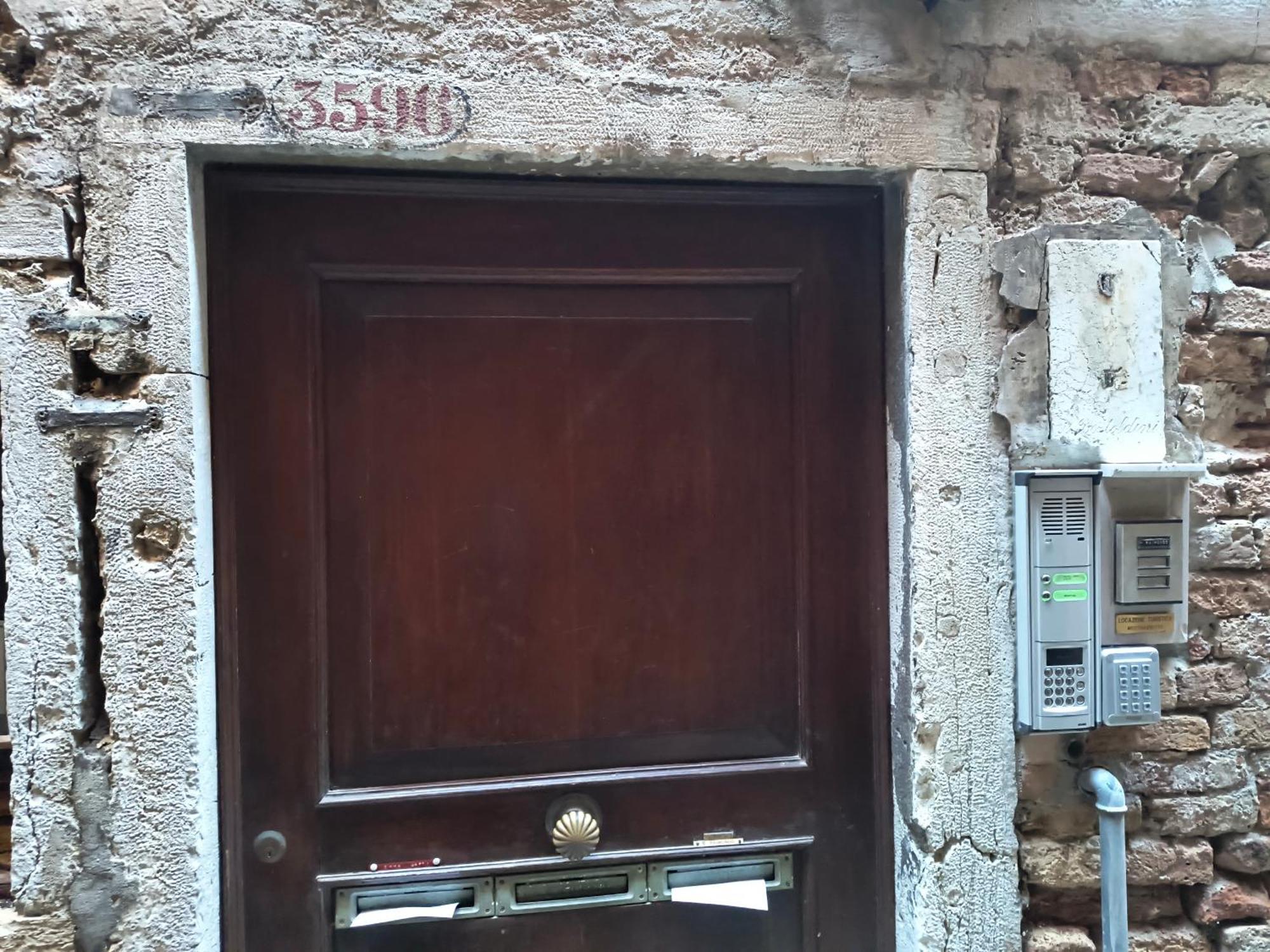 Apartment Calle della Madonna Ramo Bao